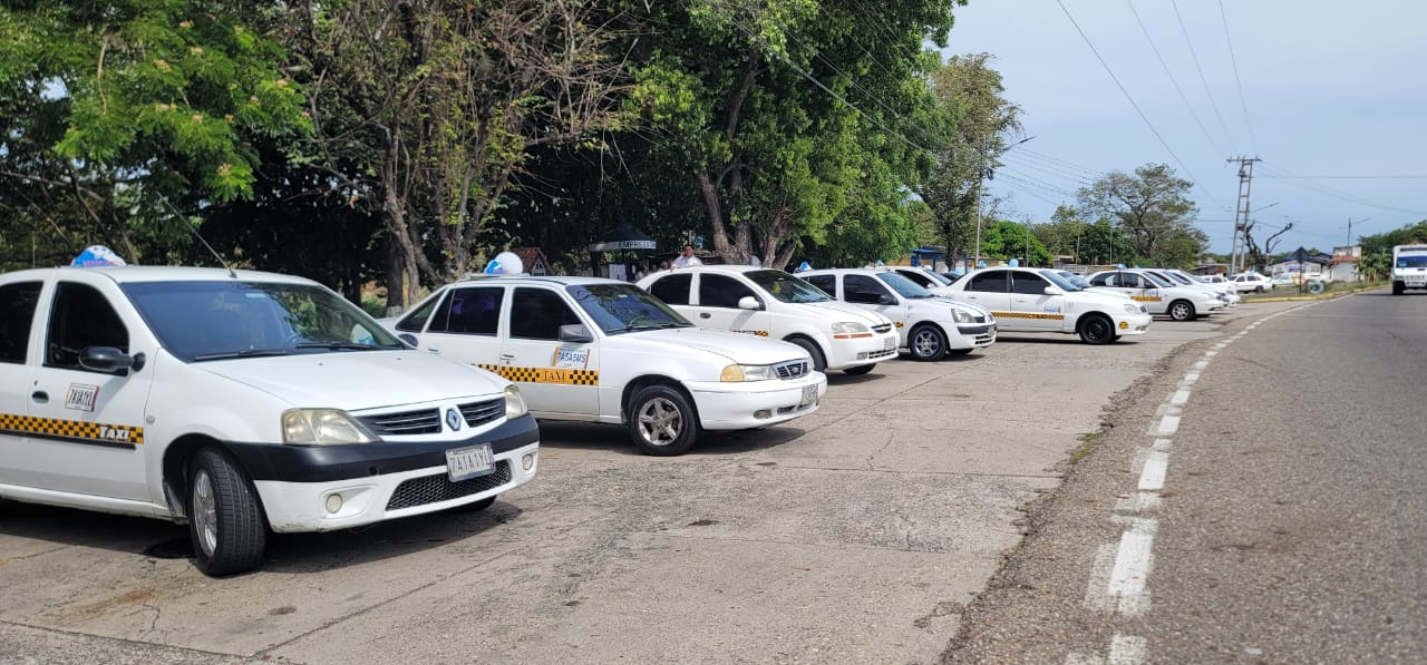 Taxistas tachirenses del aeropuerto de San Antonio esperan que incrementen vuelos comerciales tras 11 años de paralización