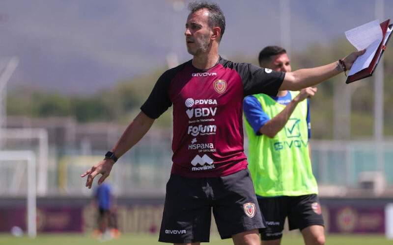 “Es un camino largo”: Fernando “Bocha” Batista pide calma antes del Venezuela-Ecuador