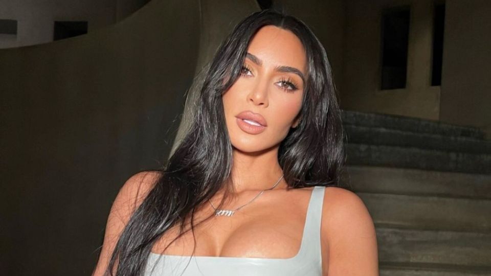 Kim Kardashian sorprendió con este cambio de look y en las redes la comparan con el hijo de Chucky