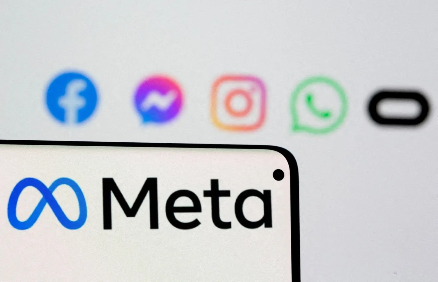 Instagram y Facebook ofrecerían versiones pagas: los beneficios que recibirían los suscriptores