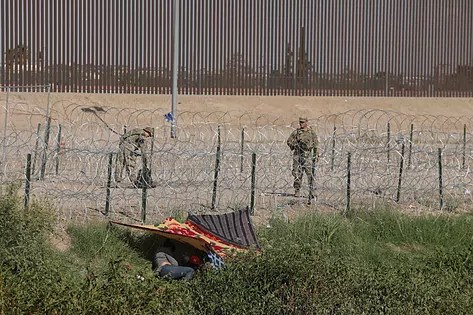 Biden ordena el reforzamiento “inmediato” del muro en Texas