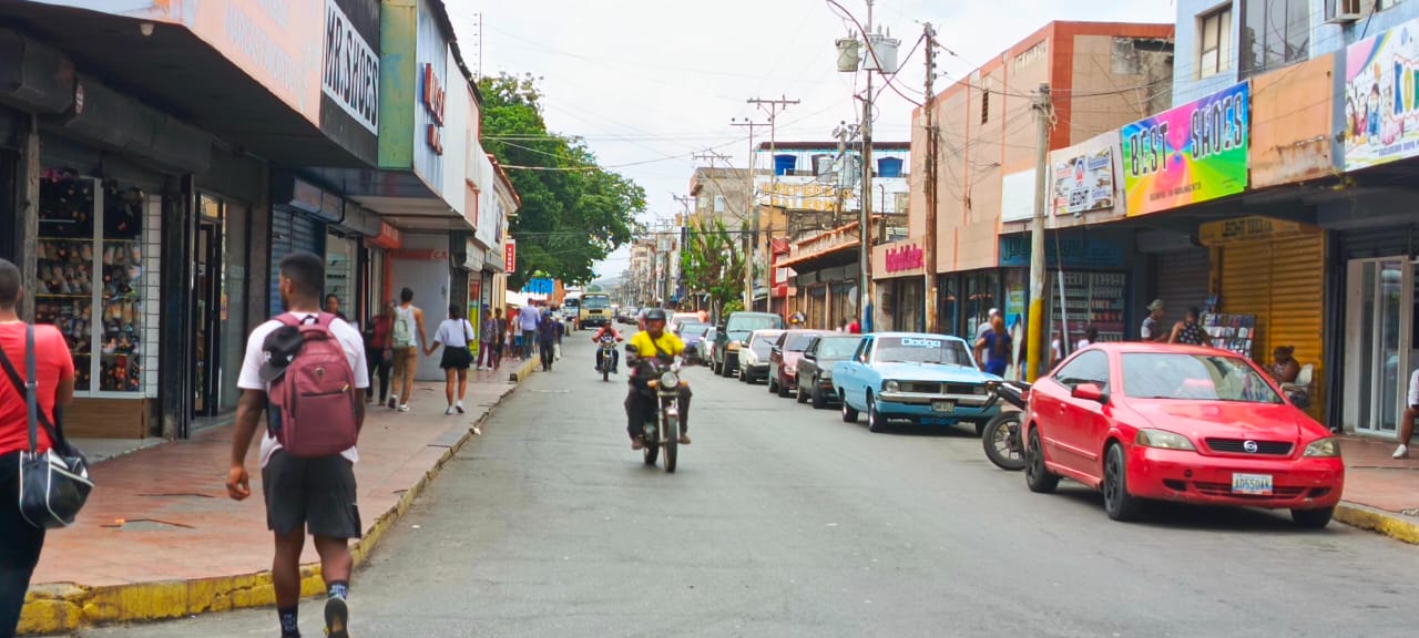 Actividad comercial no se detuvo en Porlamar por la Primaria