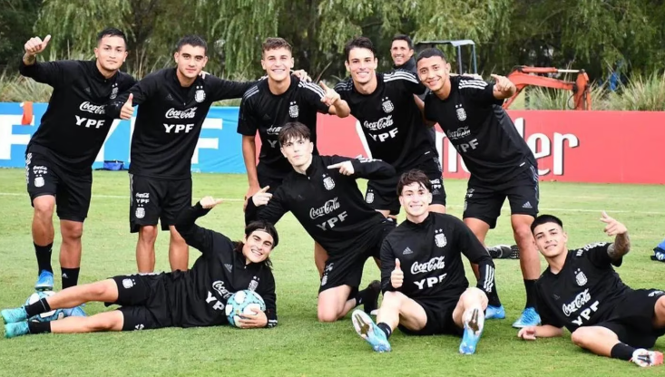 Gran promesa de la selección argentina reveló que podría jugar para Italia