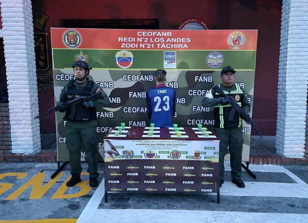 Lo pillaron con recipientes de crema corporal a base de marihuana en Táchira (FOTOS)