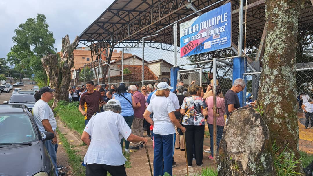 En San Cristóbal se siente el ánimo de los ciudadanos que salieron a votar este #22Oct (Imágenes)