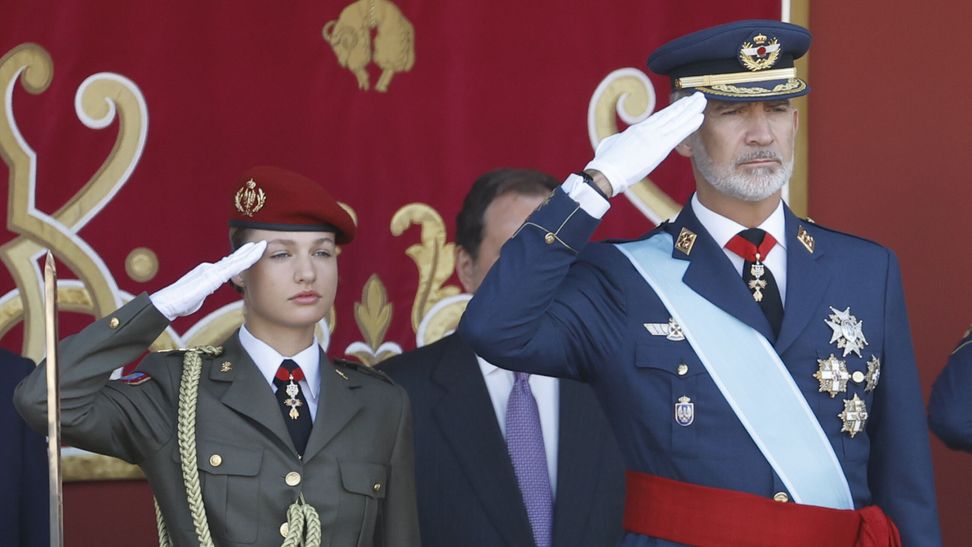 España celebra el Día de la Hispanidad con tradicional desfile este #12Oct (FOTOS)