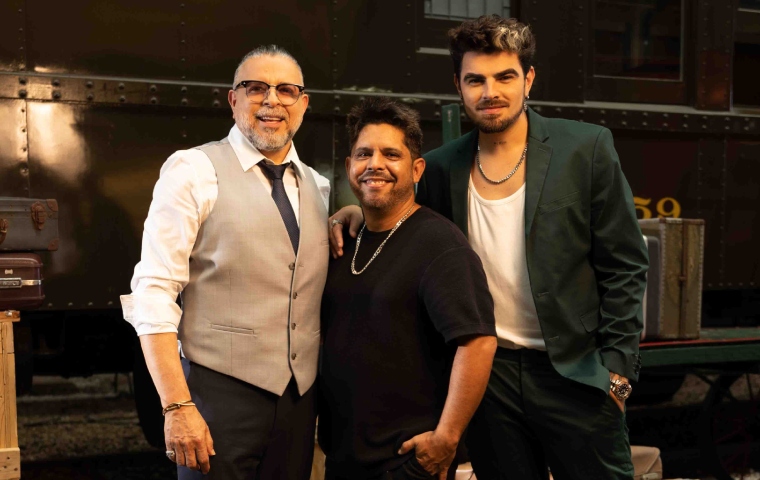 Jonathan Moly se montó en “El Tren” junto a Luis Enrique y Porfi Baloa (+Gira mundial)