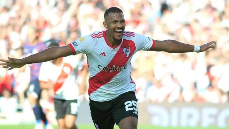 Salomón Rondón marcó su tercer GOL en cuatro partidos con River Plate… y lo hizo con su “retaguardia” (VIDEO)