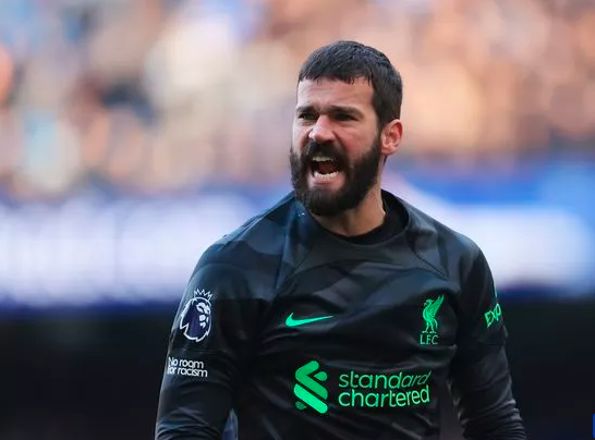 Alisson Becker estará dos semanas de baja en el Liverpool