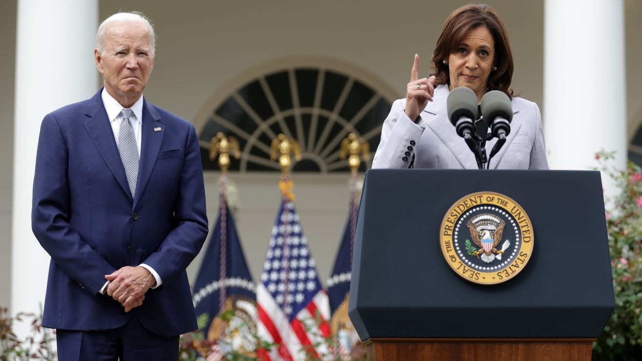 Kamala Harris pide a los votantes medir a Joe Biden por su historial y no por su edad