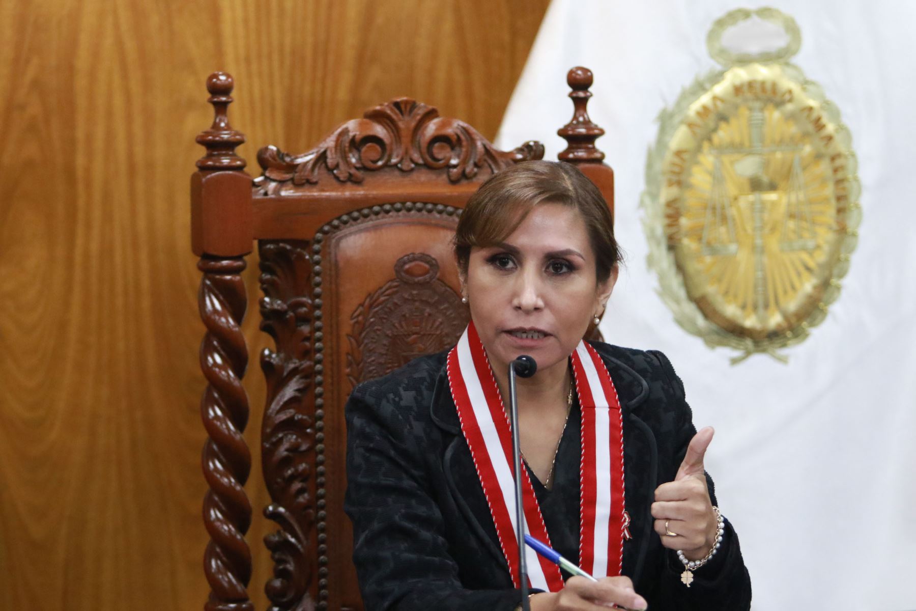 Parlamentaria presentó denuncia en el Congreso contra la fiscal general de Perú