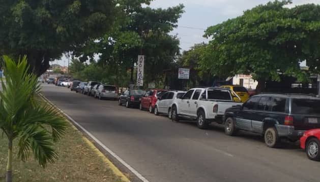 Se pasan de vivos en la gasolinera Don Samuel de Barinas: descargaron 13 mil litros y despacharon 60 carros