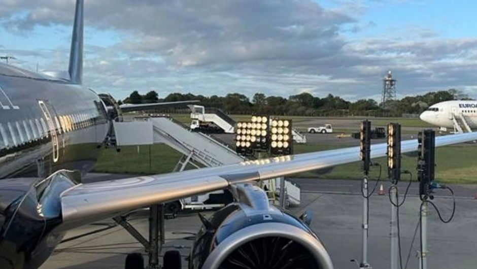 Avión despegó sin cristales en algunas ventanas por un descuido de la tripulación y esto ocurrió