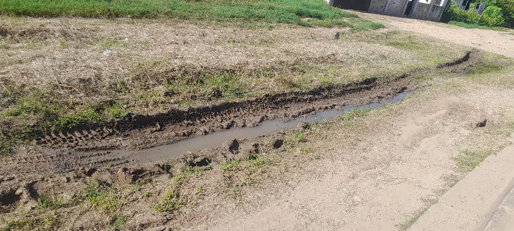 Más de 230 familias apureñas “pasan las de Caín” con la basura y aguas piches en Biruaca