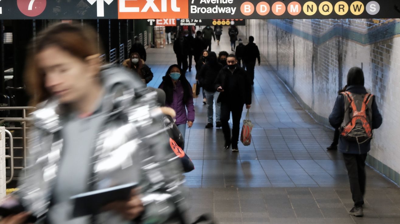 Joven de Florida amenazó con desencadenar tiroteo masivo en metro de Nueva York y enfrentará cargos federales