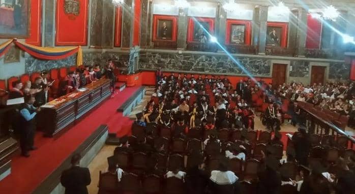 Pese a la crisis educativa, la ULA graduó nuevos profesionales