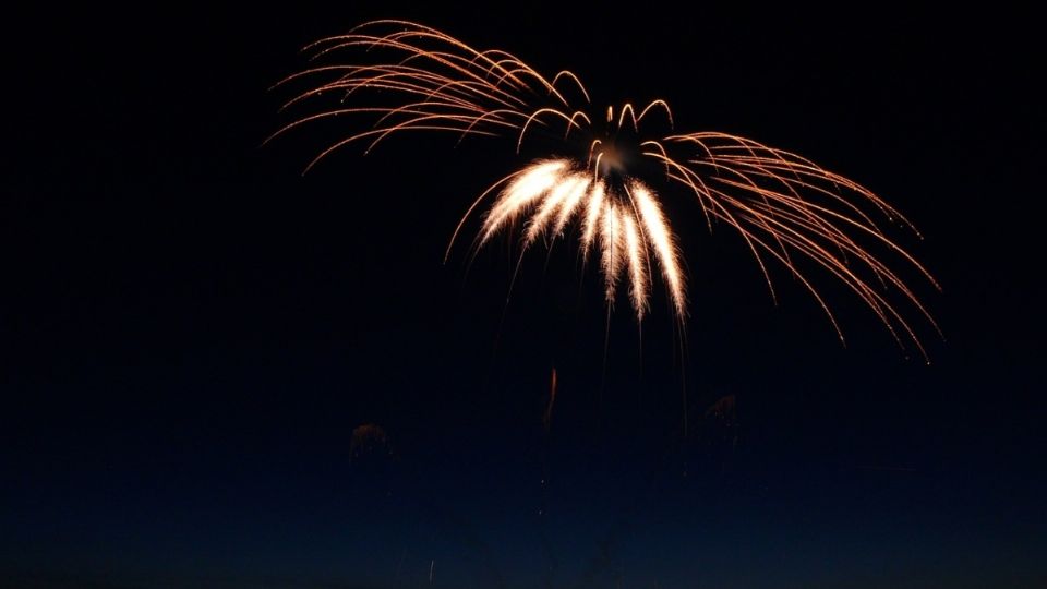 EN VIDEO: lanzan en Japón el fuego artificial más grande del mundo