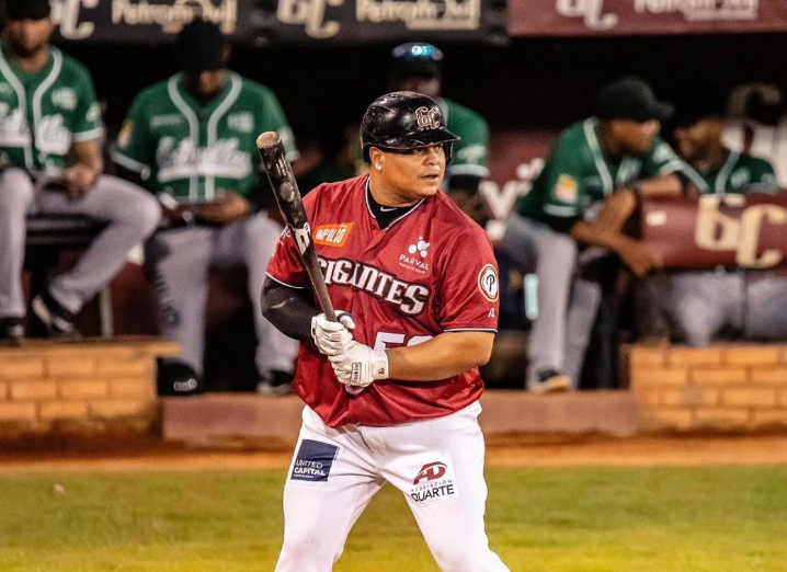 El venezolano Willians Astudillo reforzará a Estrellas Orientales en la final dominicana