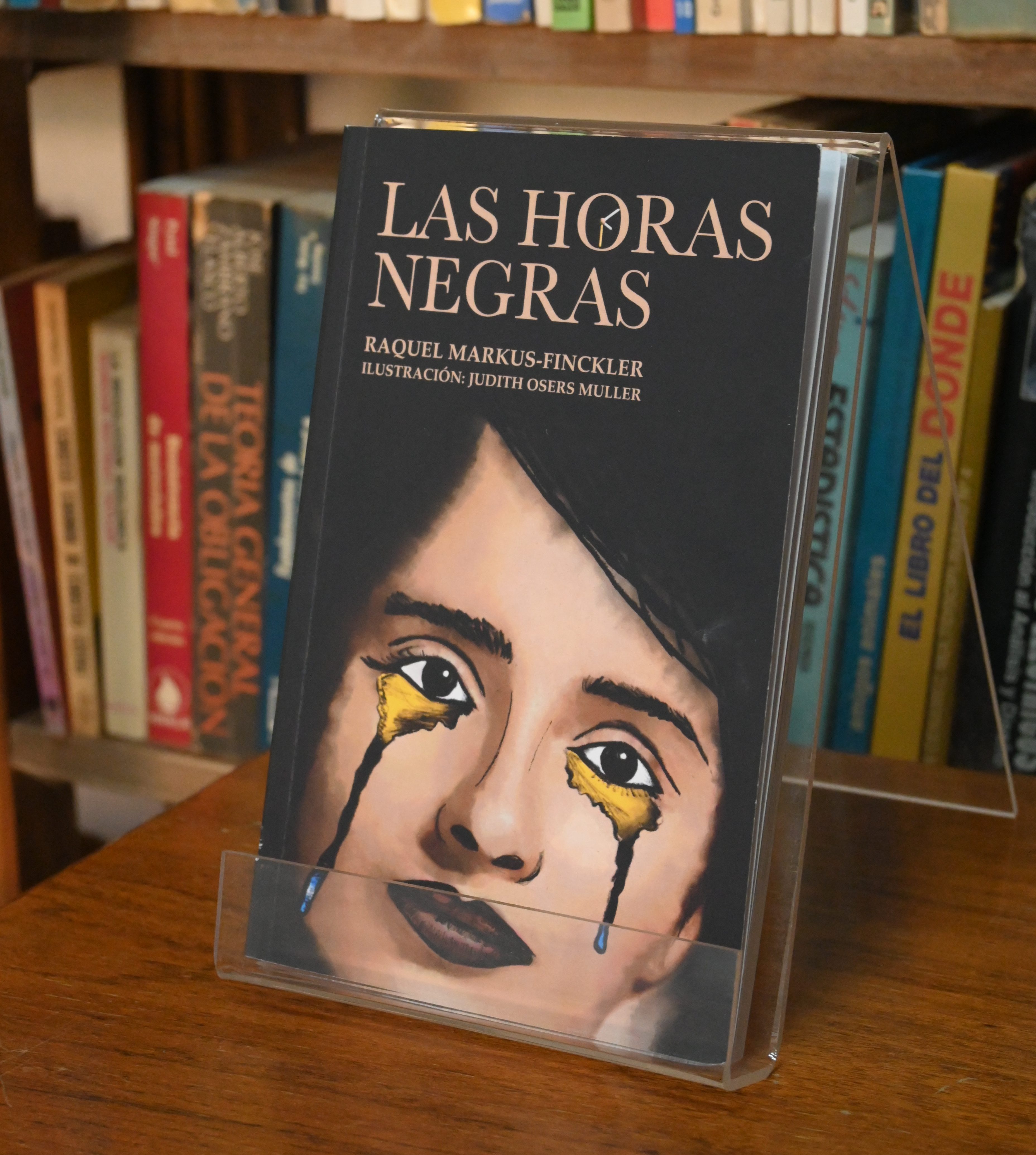 “Las Horas Negras” el poemario de Raquel Markus – Finckler que da voz a víctimas y sobrevivientes del Holocausto