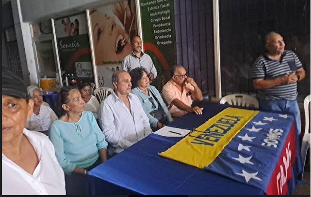 Jorge Carvajal: Educadores con María Corina transformarán el presente del país