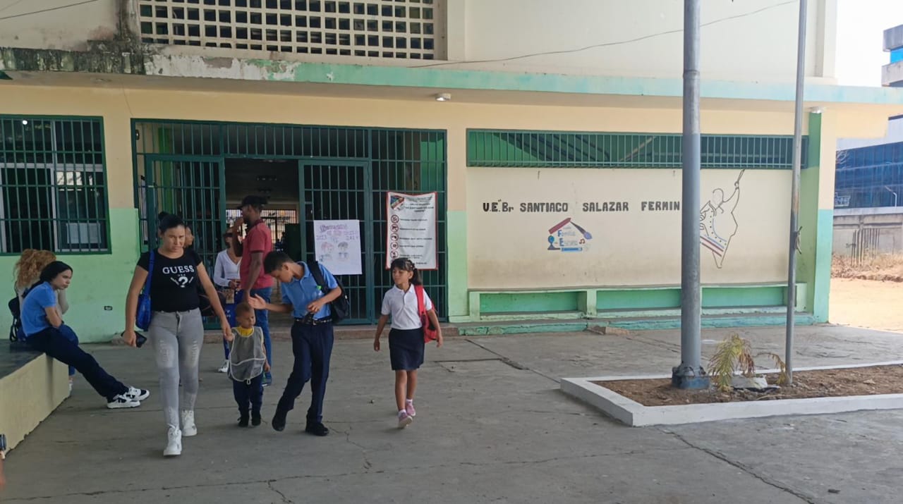 Docentes neoespartanos atienden llamado de “quédate en casa” al reinicio del año escolar