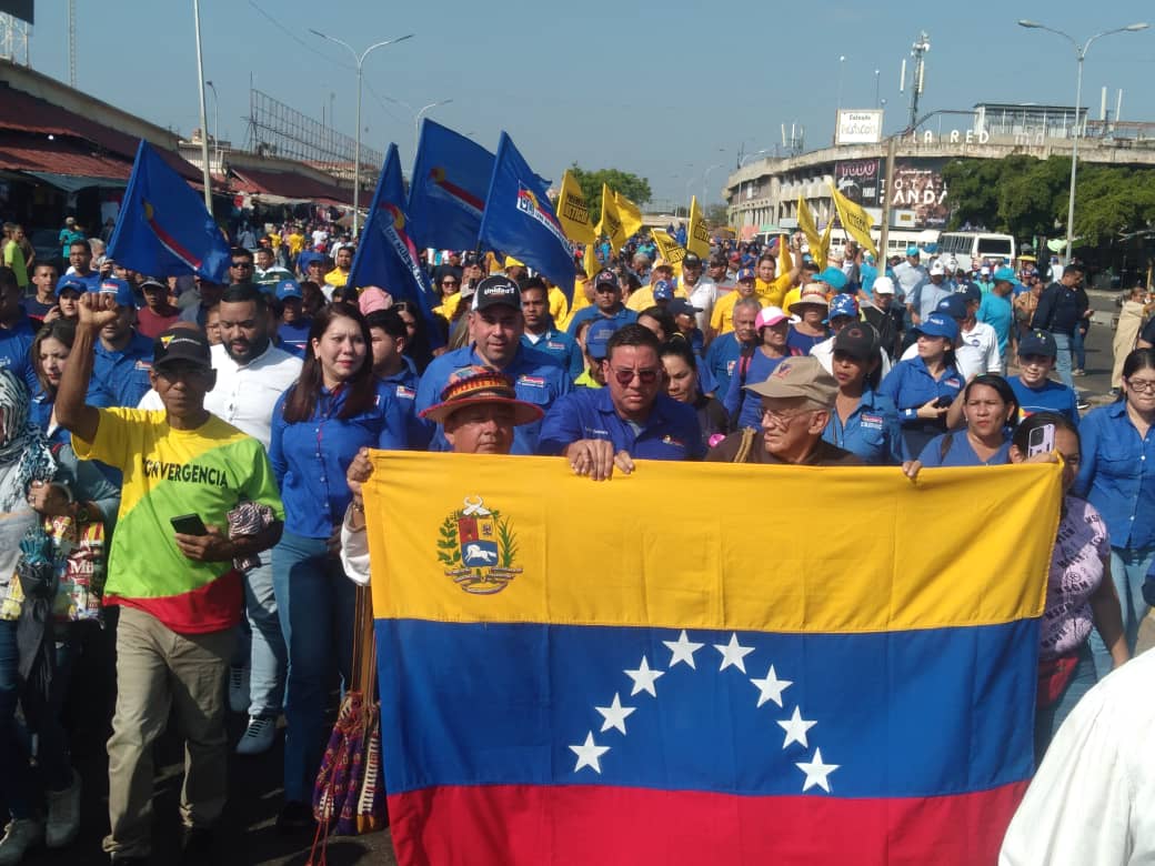 Jóvenes universitarios y dirigentes opositores encabezaron caminata en Maracaibo este #23Ene