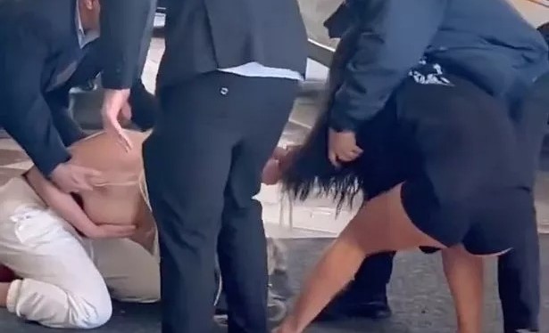 Expuso sus pechonalidades al sostener una brutal pelea con otra mujer en lujoso hotel de Miami (VIDEO)