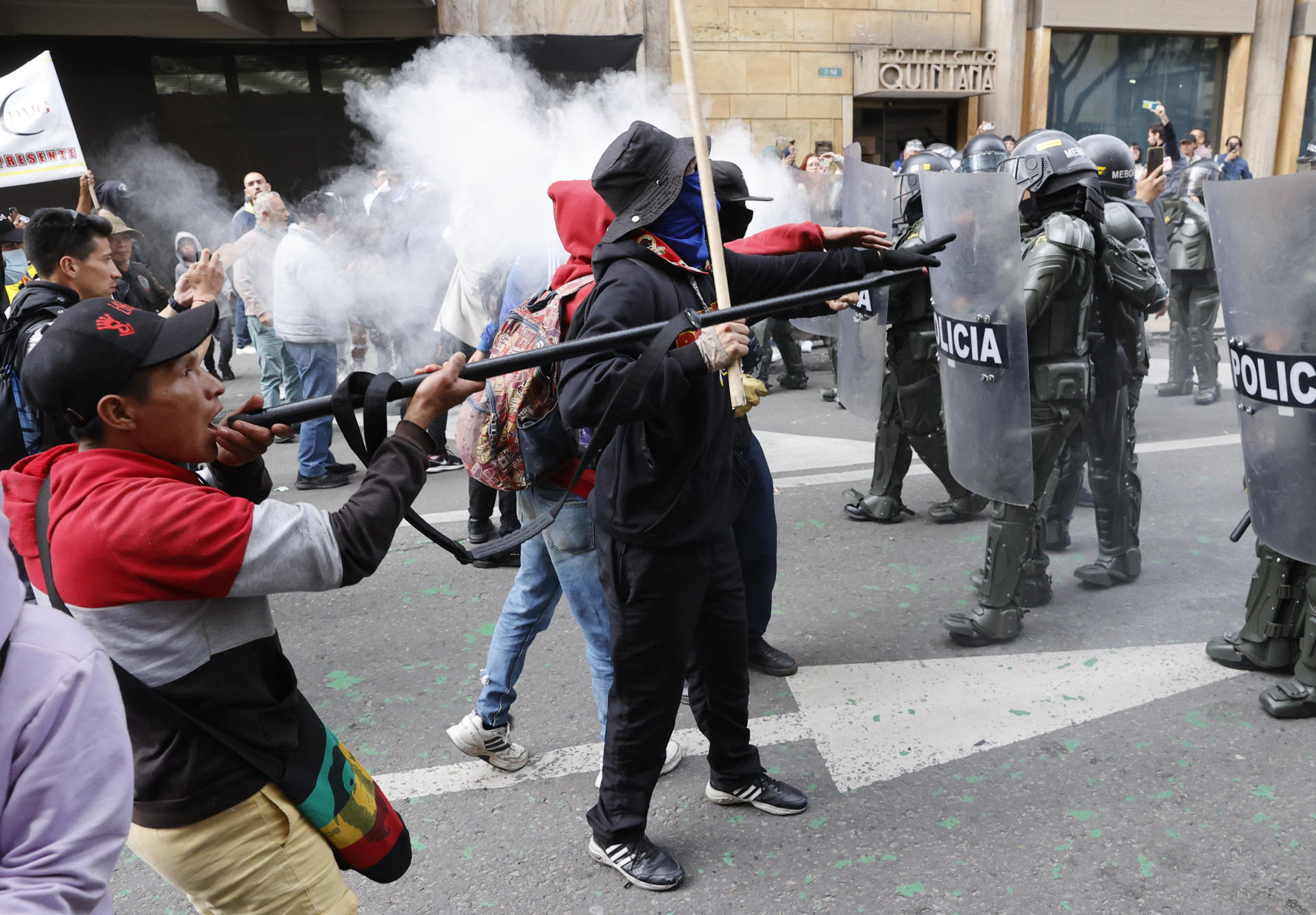 Magistrados de la Corte Suprema de Justicia fueron sitiados por revoltosos en Bogotá