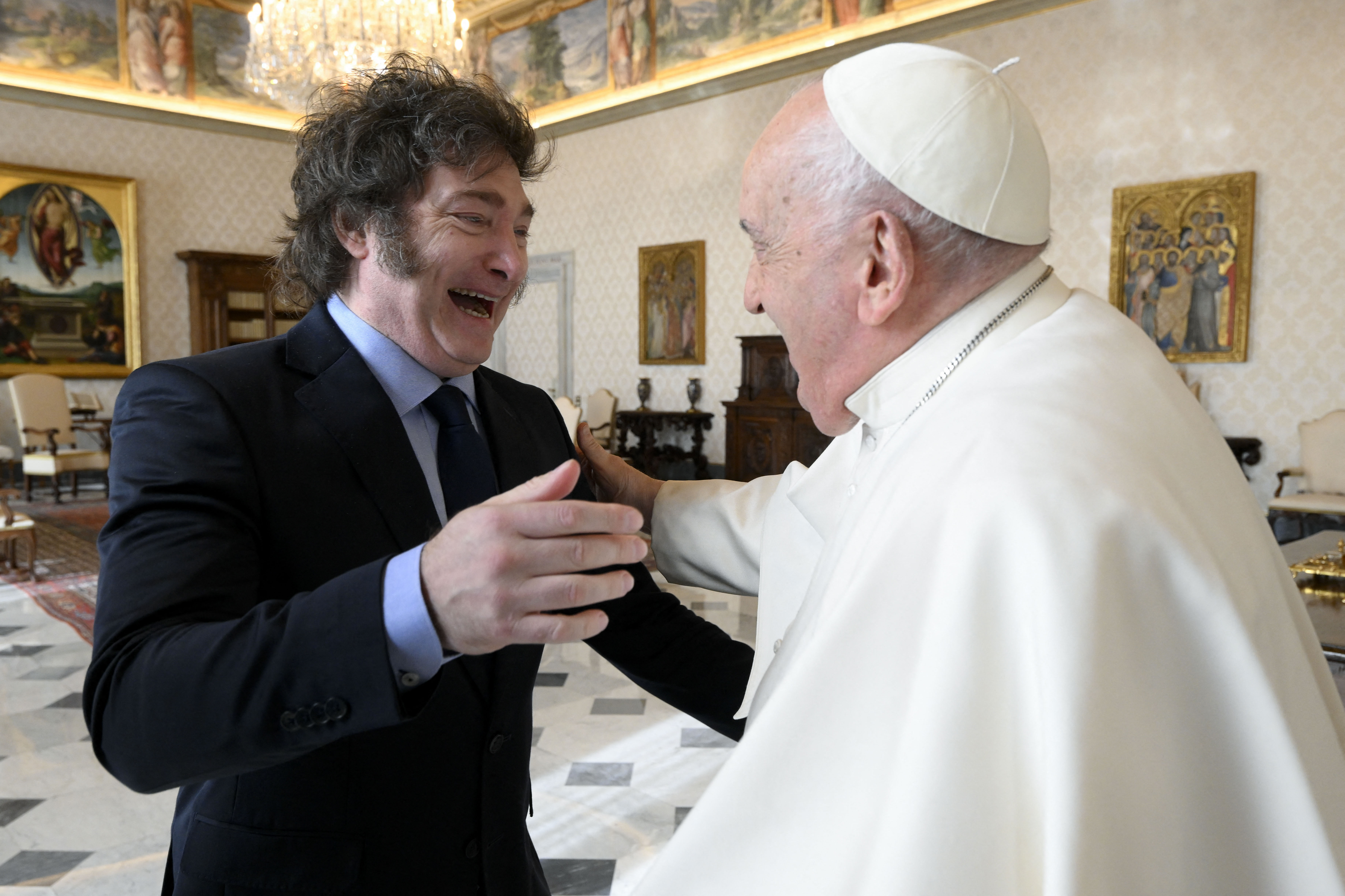 Javier Milei y el papa Francisco estuvieron reunidos más de una hora en el Vaticano