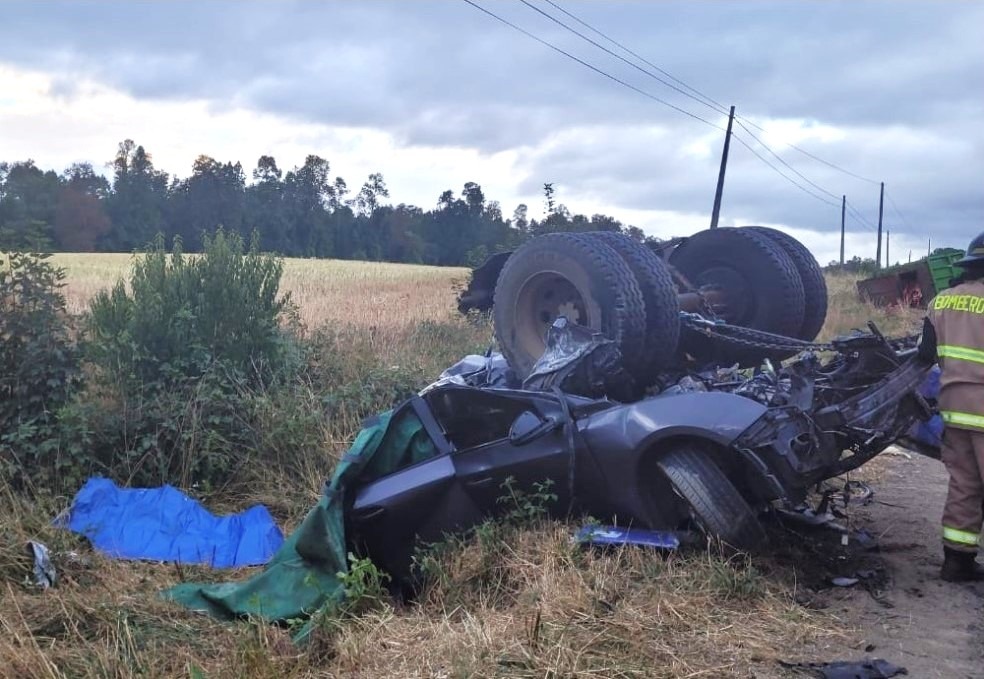 Terrible accidente al desprenderse remolque de un camión en Chile dejó seis muertos, inclusive dos venezolanos