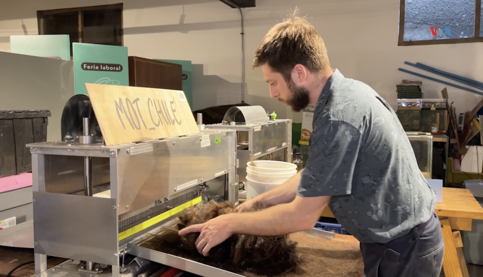 Innovador proyecto usa residuos de cabello humano para hacer frente a escasez de agua en Chile