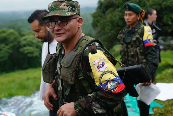 Disidencia de las Farc pidió restablecer cese al fuego, pero amenazó con atacar objetivos militares