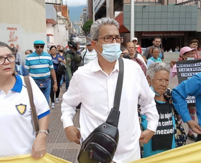 Coordinador del Frente de Jubilados y Pensionados denunció el uso de su imagen en la página “Patria”