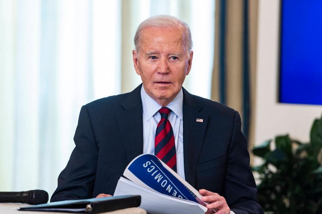 “Me meteré en problemas”: un Biden perdido muestra confusión ante las preguntas de la prensa (VIDEO)