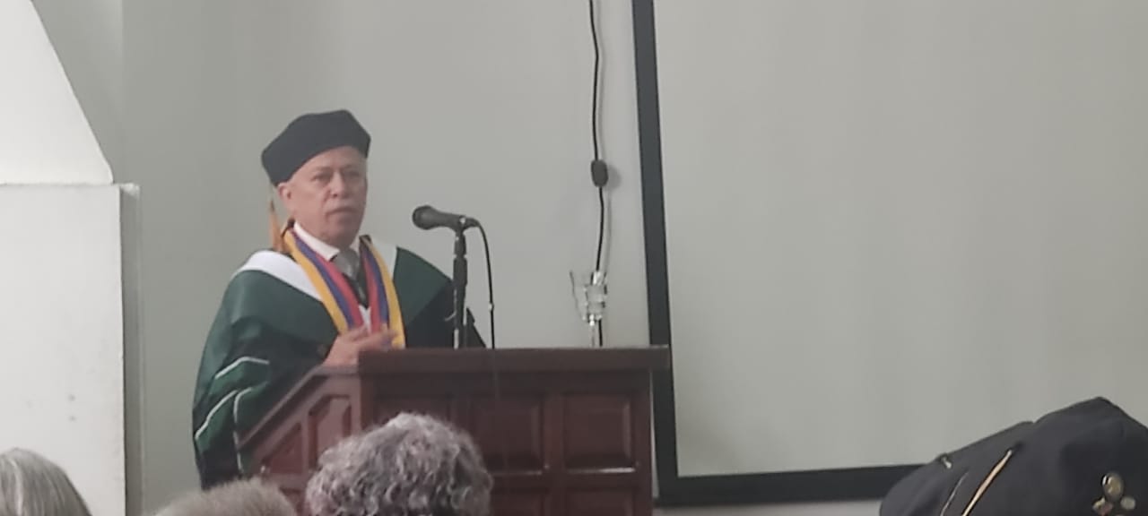 Virginia Betancourt Valverde recibió merecido Doctorado Honoris Causa en la Upel