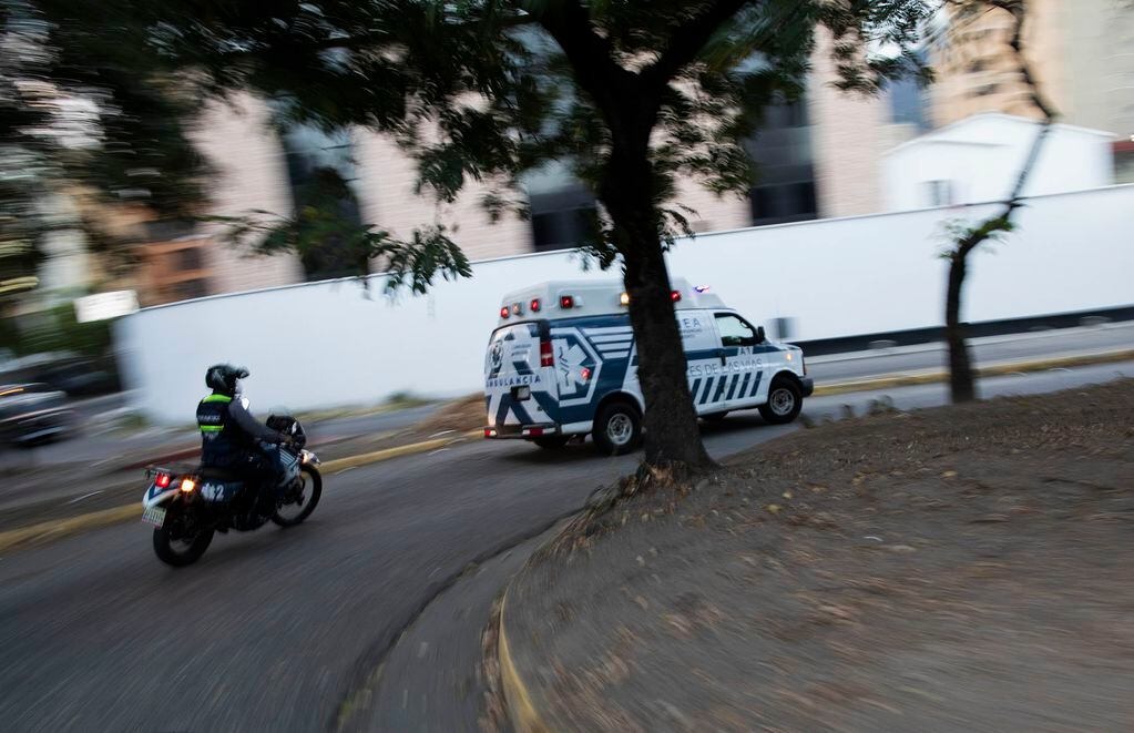 Corredor sufrió paro cardíaco en el Maratón CAF y tuvieron que realizarle RCP (VIDEO)