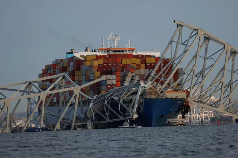 Qué se sabe del Dalí, el buque carguero que destruyó el puente de Baltimore