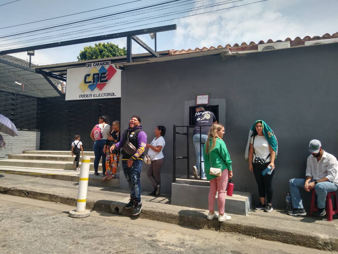 Piden prórroga para inscripción y actualización de datos en oficina regional del CNE en Carabobo