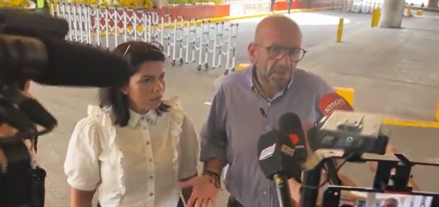 Representantes de UNT llegaron al CNE, pero no les permiten ingresar (VIDEOS)