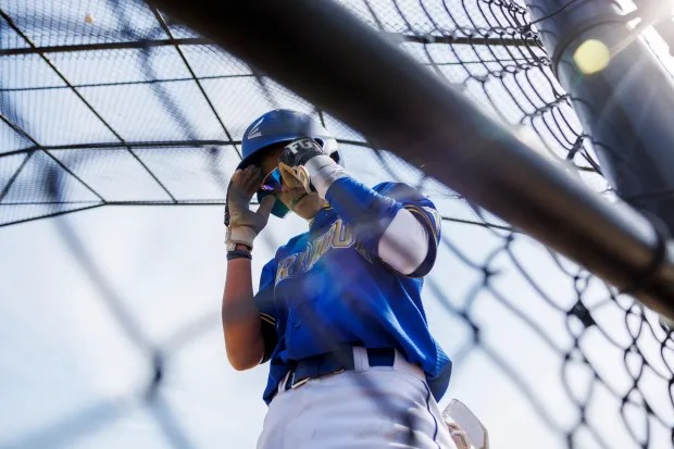 Refugio en el campo: adolescente venezolano en Chicago encontró su hogar en el béisbol