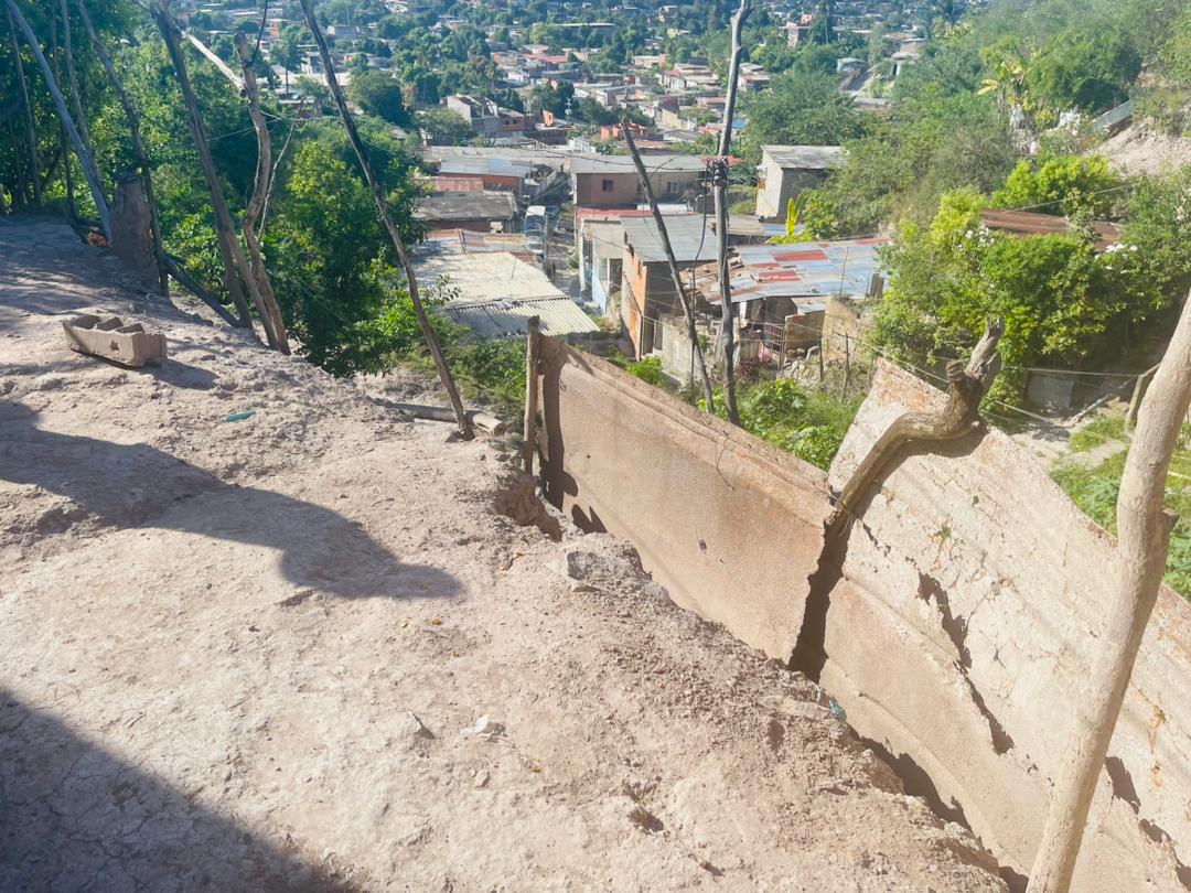 Familias de Valle Lindo en Puerto La Cruz: “Cuando llueve no sabemos si nos quedamos sin casa”