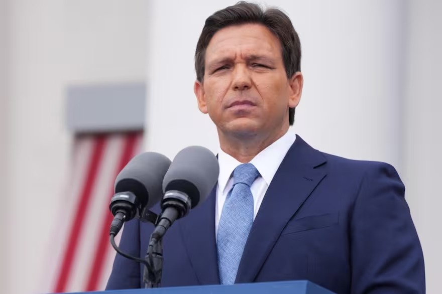 DeSantis promulgó nueva ley que afecta al registro de votantes en Florida: en qué consiste y cuándo entra en vigor