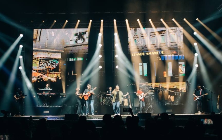 Con un show inolvidable, Estopa se reencontró con su público en el Poliedro de Caracas