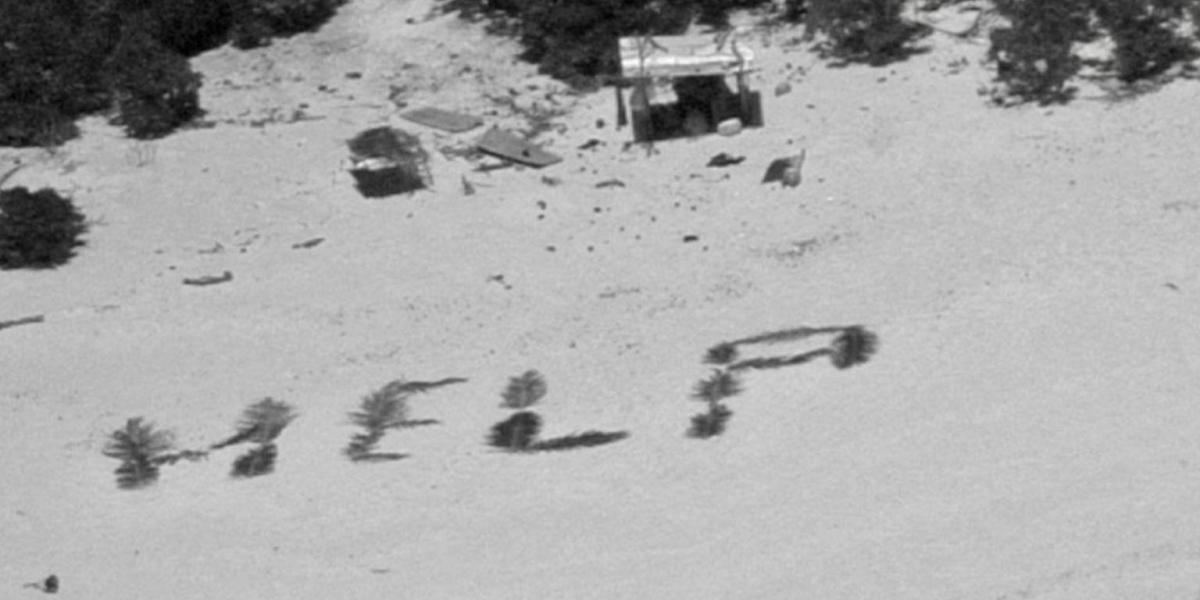 Los náufragos rescatados en una isla desierta tras escribir “Help” en la arena de una playa