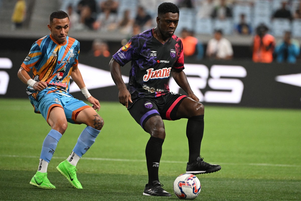 Clarence Seedorf habló sobre la final de la Champions tras jugar en la Liga Monumental de Venezuela