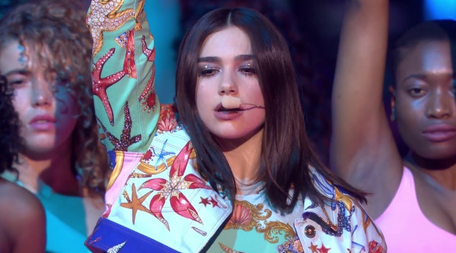 Dua Lipa reveló cómo superó los dos años de humillación que sufrió en las redes