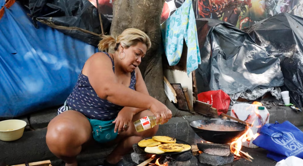 “Que nos ayude”, esperan los migrantes venezolanos de la nueva presidenta en México