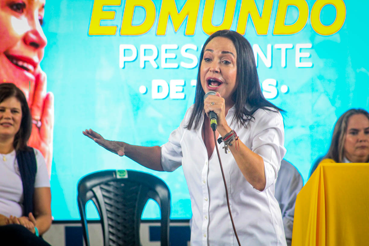 María Corina apoyó a alcaldes opositores inhabilitados y alertó al chavismo que “esto ya cambió”
