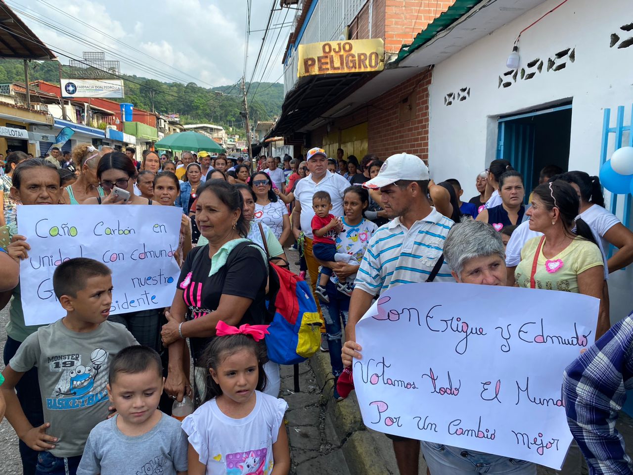 Habitantes de Obispo Ramos de Lora en Mérida salieron a respaldar a Edmundo Gonzalez