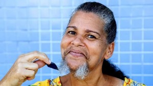 Las FOTOS de la mujer con barba que decidió aceptar su condición y no se afeitó más